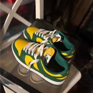 Brazil Size 5.5 Mens (7W) Dunks